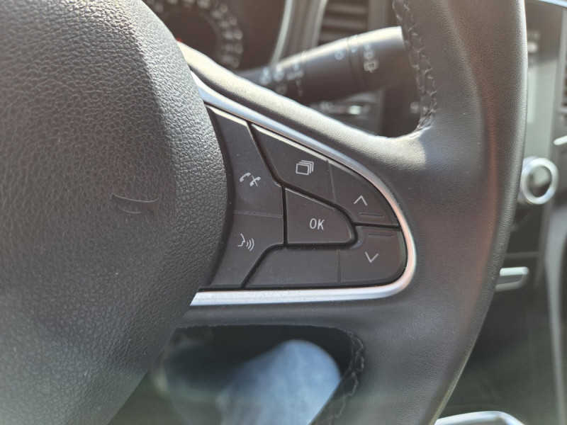 Photo 18 de l'offre de Renault Mégane Berline (4) Business Blue dCi 115 EDC -21N à 13990€ chez Carlyss automobiles Vitré