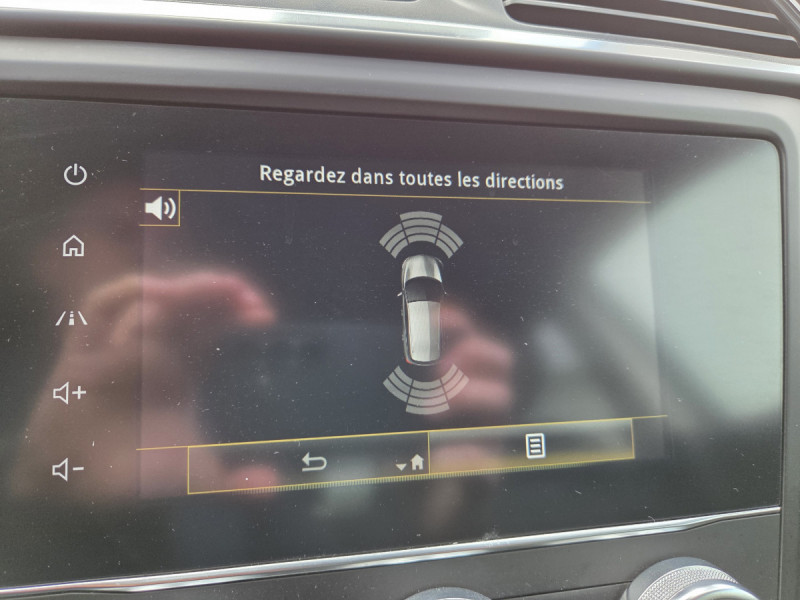 Photo 10 de l'offre de RENAULT Kadjar Business Blue dCi 115 à 13490€ chez Carlyss automobiles Vitré