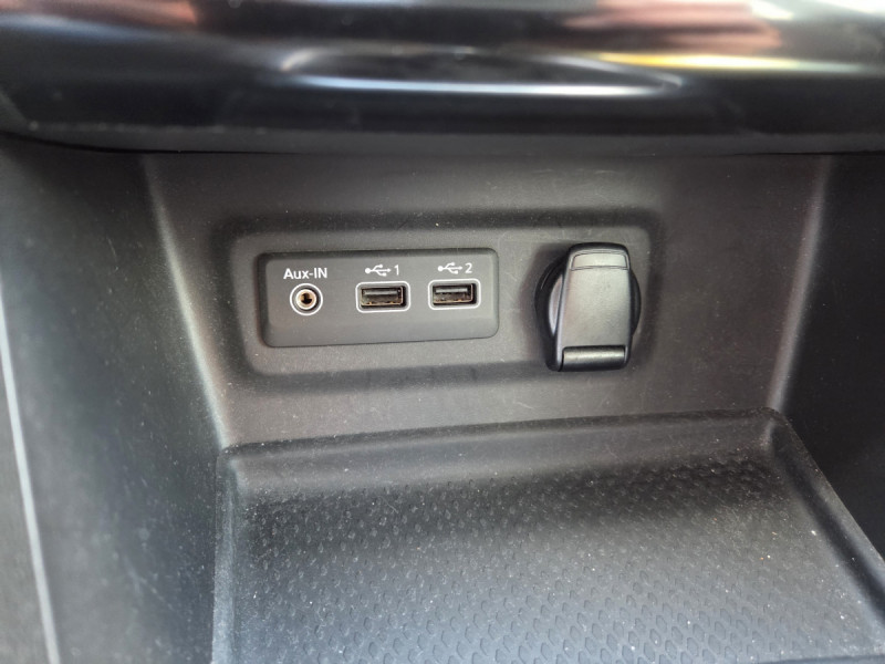 Photo 13 de l'offre de Renault Mégane Berline (4) Business Blue dCi 115 EDC -21N à 13990€ chez Carlyss automobiles Vitré