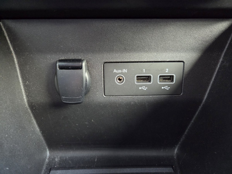 Photo 14 de l'offre de RENAULT Clio (5) Business SCe 65 -21 à 10490€ chez Carlyss automobiles Vitré