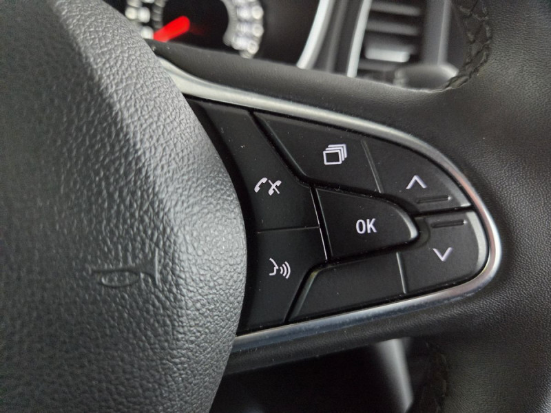 Photo 15 de l'offre de Renault Mégane Berline (4) Business TCe 115 FAP -21N à 13490€ chez Carlyss automobiles Vitré