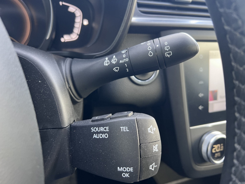 Photo 19 de l'offre de RENAULT Kadjar Business TCe 140 FAP - 21 à 16990€ chez Carlyss automobiles Vitré