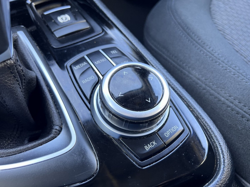 Photo 14 de l'offre de BMW Série 2 Active Tourer 218d Business BVA8 à 17990€ chez Carlyss automobiles Vitré