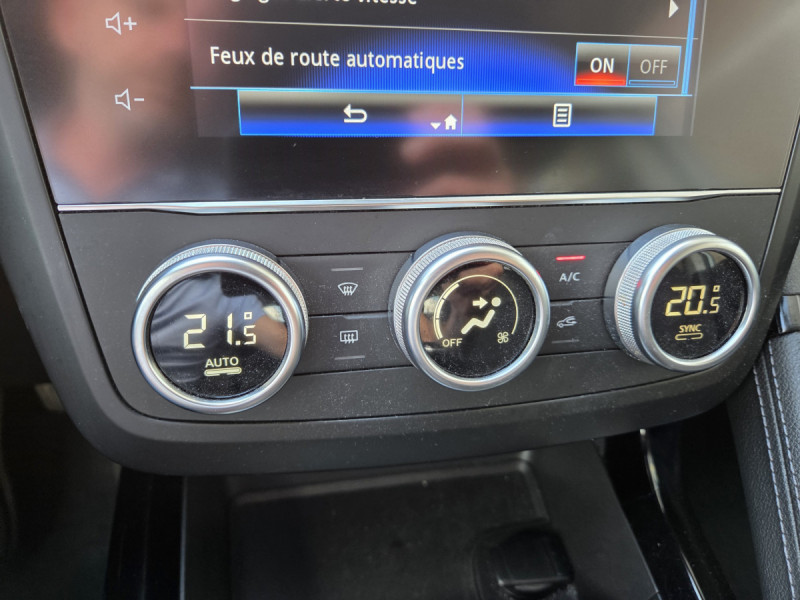 Photo 14 de l'offre de RENAULT Kadjar Business TCe 140 FAP - 21 à 16490€ chez Carlyss automobiles Vitré