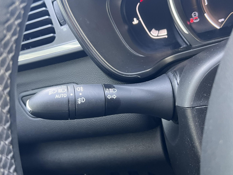 Photo 18 de l'offre de RENAULT Kadjar Business TCe 140 FAP - 21 à 16990€ chez Carlyss automobiles Vitré