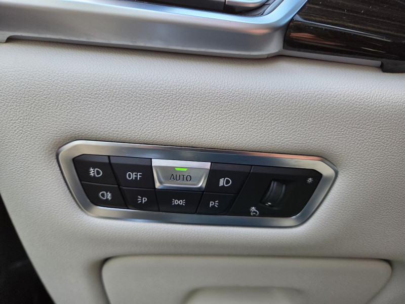 Photo 34 de l'offre de Bmw X5 (4) xDrive30d 265ch M Sport BVA8 à 39990€ chez Carlyss automobiles Vitré