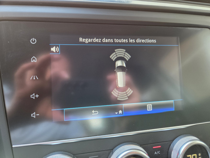 Photo 9 de l'offre de RENAULT Kadjar Business TCe 140 FAP - 21 à 16490€ chez Carlyss automobiles Vitré