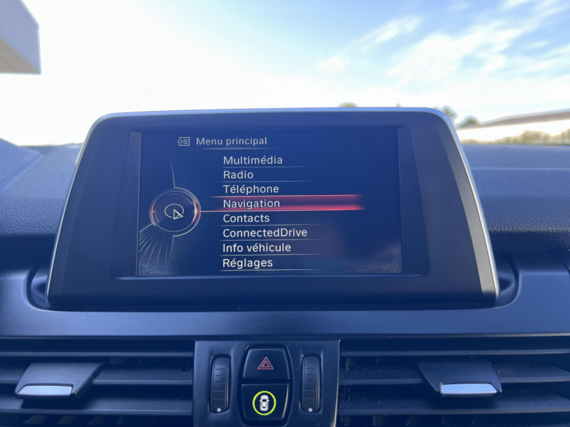 Photo 10 de l'offre de BMW Série 2 Active Tourer 218d Business BVA8 à 17990€ chez Carlyss automobiles Vitré
