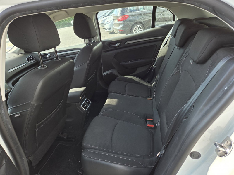 Photo 6 de l'offre de Renault Mégane Berline (4) Business Blue dCi 115 EDC -21N à 13990€ chez Carlyss automobiles Vitré