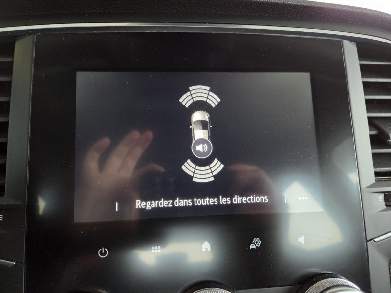 Photo 18 de l'offre de Renault Mégane Berline (4) Business TCe 115 FAP -21N à 13490€ chez Carlyss automobiles Vitré