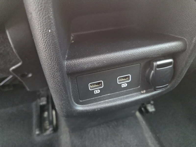 Photo 8 de l'offre de RENAULT Kadjar Business Blue dCi 115 à 13490€ chez Carlyss automobiles Vitré