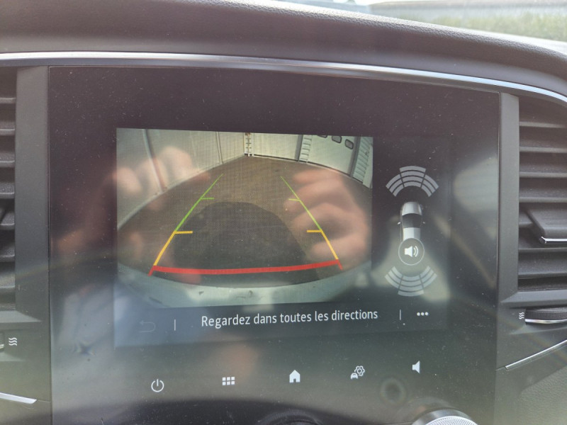 Photo 11 de l'offre de Renault Mégane Berline (4) Business Blue dCi 115 EDC -21N à 13990€ chez Carlyss automobiles Vitré