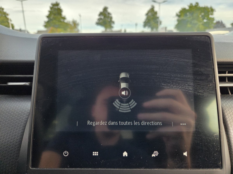 Photo 6 de l'offre de RENAULT Clio (5) Business TCe 90 -21N à 11690€ chez Carlyss automobiles Vitré