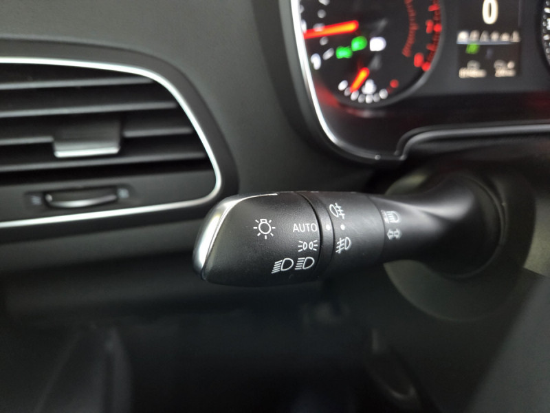 Photo 24 de l'offre de Renault Mégane Berline (4) Business TCe 115 FAP -21N à 13490€ chez Carlyss automobiles Vitré