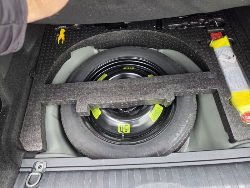 Photo 25 de l'offre de PEUGEOT 2008 BlueHDi 120 S&S EAT6 Allure Business à 13490€ chez Carlyss automobiles Vitré