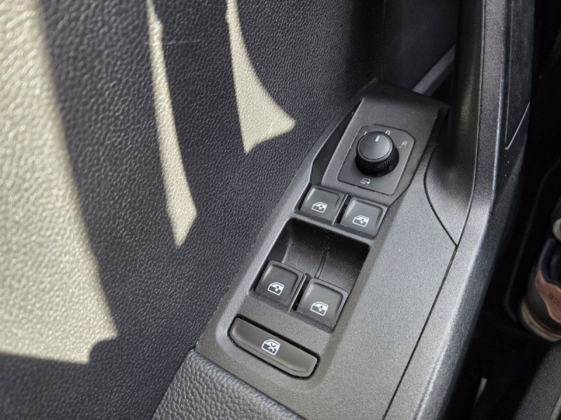 Photo 23 de l'offre de Seat Ibiza (5) 1.0 TSI 95 Style Business à 14490€ chez Carlyss automobiles Vitré