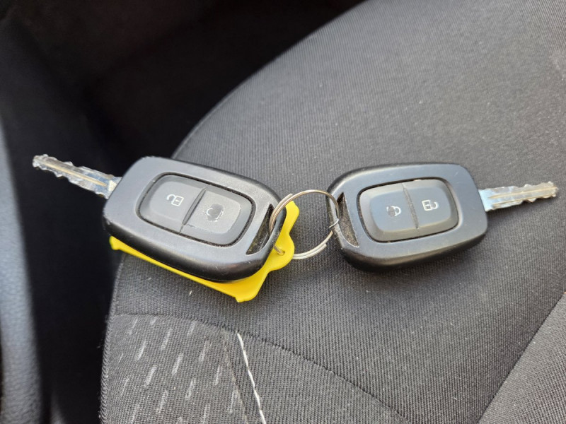 Photo 12 de l'offre de Dacia Sandero (3) Essentiel SCe 65 à 8490€ chez Carlyss automobiles Vitré