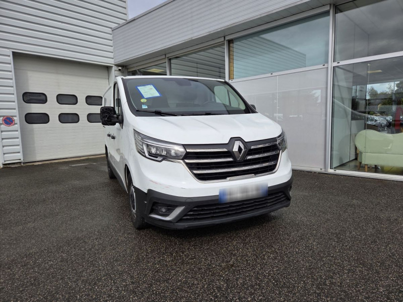 Renault Trafic (3) 17075 euros HT FG GCF L1H1 2T8 Blue dCi 130 Diesel Blanc Occasion à vendre