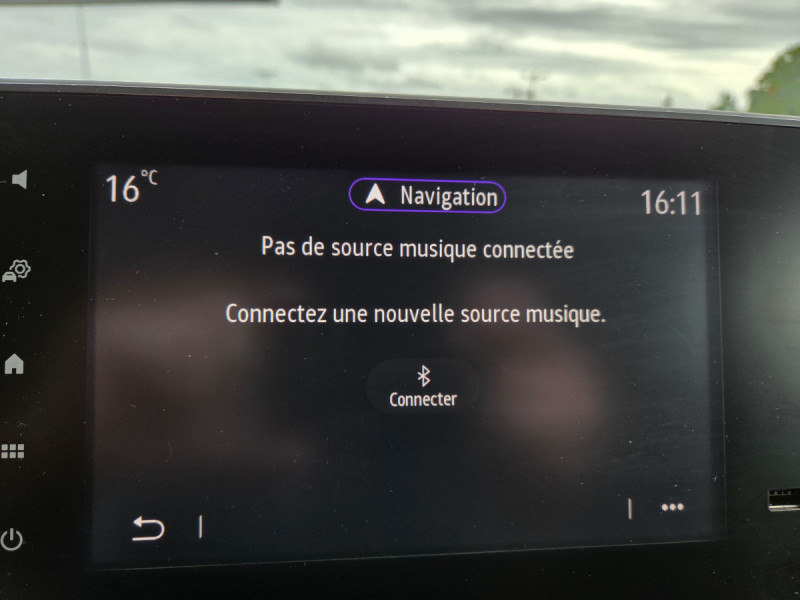 Photo 15 de l'offre de Renault Trafic (3) 17075 euros HT FG GCF L1H1 2T8 Blue dCi 130 à 20490€ chez Carlyss automobiles Vitré