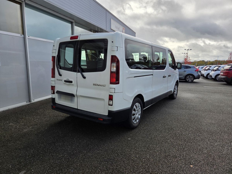 Photo 3 de l'offre de Renault Trafic (3) Zen L2 Energy dCi 125 9 places à 24490€ chez Carlyss automobiles Vitré