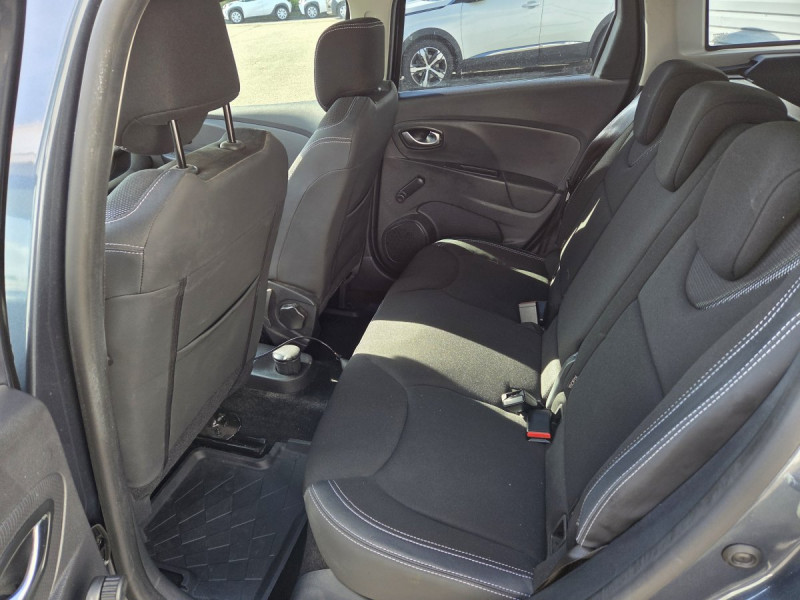 Photo 7 de l'offre de Renault Clio Estate (4) Business dCi 90 à 10990€ chez Carlyss automobiles Vitré