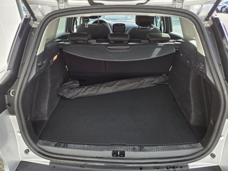 Photo 15 de l'offre de Renault Clio Estate (4) Business dCi 90 à 10990€ chez Carlyss automobiles Vitré