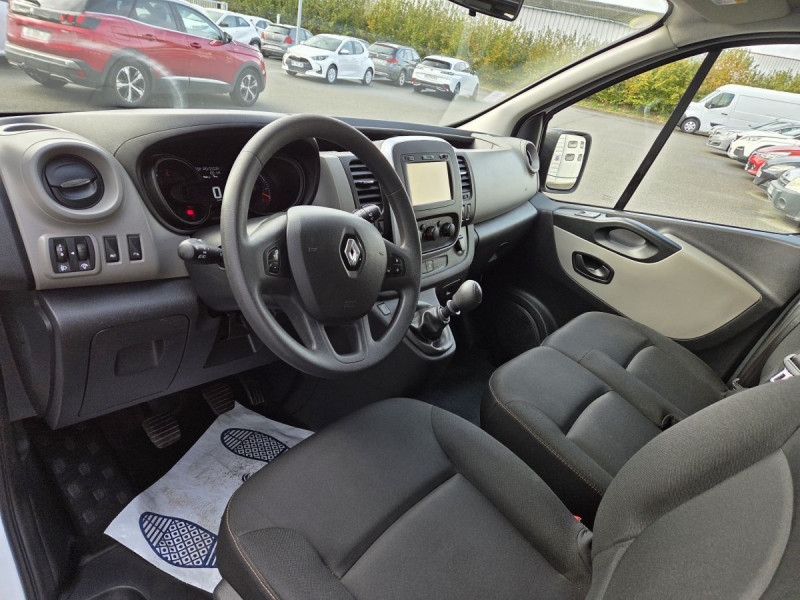 Photo 4 de l'offre de Renault Trafic (3) Zen L2 Energy dCi 125 9 places à 24490€ chez Carlyss automobiles Vitré