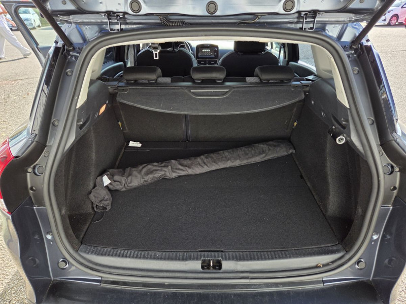 Photo 14 de l'offre de Renault Clio Estate (4) Business dCi 90 à 10990€ chez Carlyss automobiles Vitré