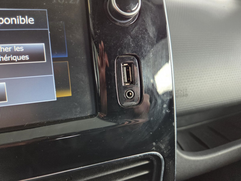 Photo 12 de l'offre de Renault Clio Estate (4) Business dCi 90 à 10990€ chez Carlyss automobiles Vitré