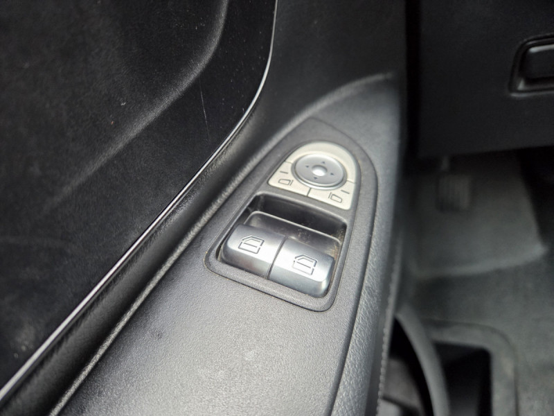 Photo 21 de l'offre de Mercedes Vito Tourer Extra Long (3) 114 CDI Tourer XL PRO à 36990€ chez Carlyss automobiles Vitré