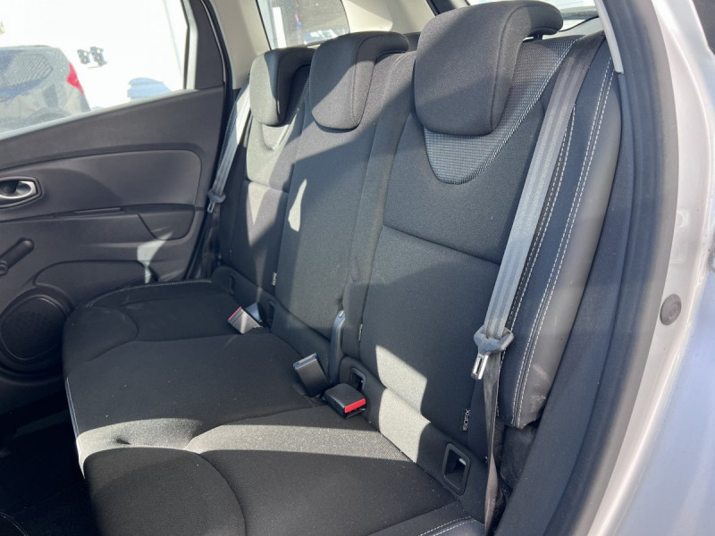 Photo 6 de l'offre de Renault Clio Estate (4) Business dCi 90 à 10990€ chez Carlyss automobiles Vitré