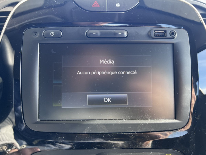 Photo 12 de l'offre de RENAULT Captur Business dCi 90 à 11490€ chez Carlyss automobiles Vitré