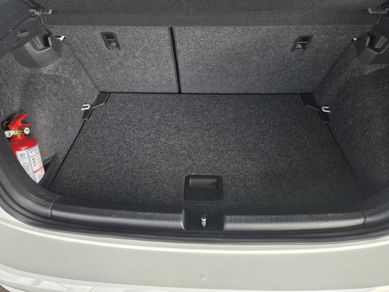 Photo 21 de l'offre de Volkswagen Polo (6) 1.0 TSI 95 Business à 12790€ chez Carlyss automobiles Vitré