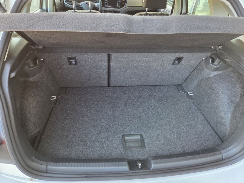 Photo 24 de l'offre de Volkswagen Polo (6) 1.0 TSI 95 Business à 11790€ chez Carlyss automobiles Vitré