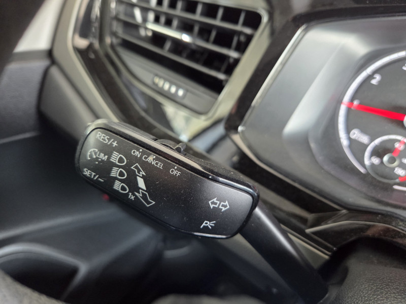 Photo 18 de l'offre de Volkswagen Polo (6) 1.0 TSI 95 Business à 11790€ chez Carlyss automobiles Vitré