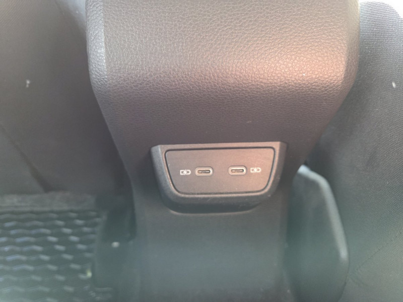 Photo 9 de l'offre de Volkswagen Polo (6) 1.0 TSI 95 Business à 12490€ chez Carlyss automobiles Vitré