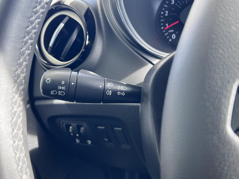 Photo 18 de l'offre de RENAULT Captur Business dCi 90 à 11490€ chez Carlyss automobiles Vitré