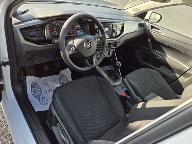 Photo 6 de l'offre de Volkswagen Polo (6) 1.0 TSI 95 Business à 12490€ chez Carlyss automobiles Vitré