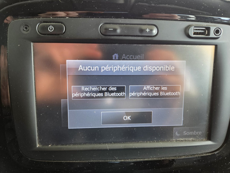 Photo 14 de l'offre de RENAULT Captur Intens Energy TCe 90 eco2 à 10490€ chez Carlyss automobiles Vitré