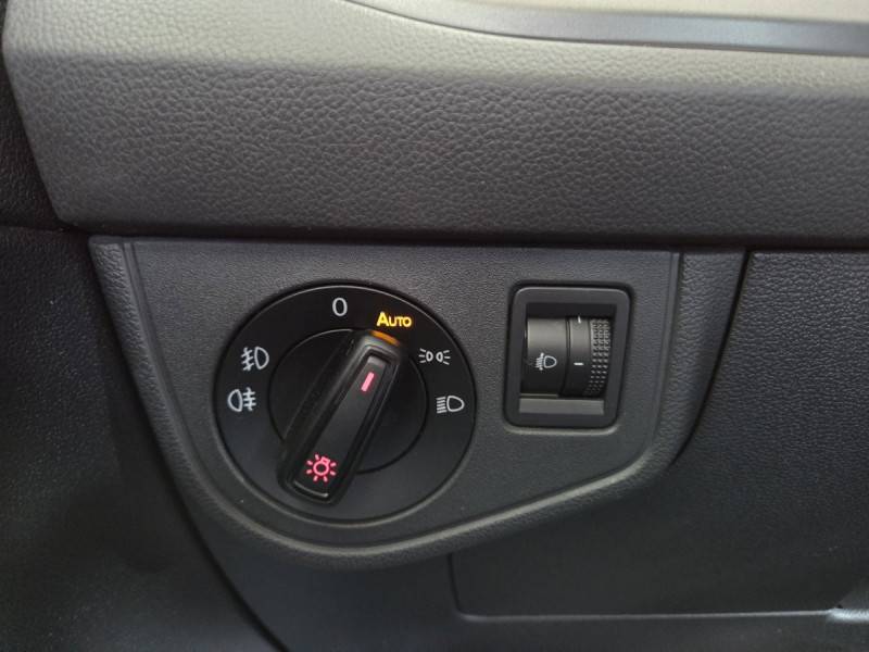 Photo 19 de l'offre de Volkswagen Polo (6) 1.0 TSI 95 Business à 11990€ chez Carlyss automobiles Vitré