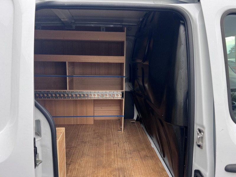 Photo 19 de l'offre de Renault Kangoo Express (2) 10825 euros HT Extra R-Link dCi 90 EDC à 12990€ chez Carlyss automobiles Vitré