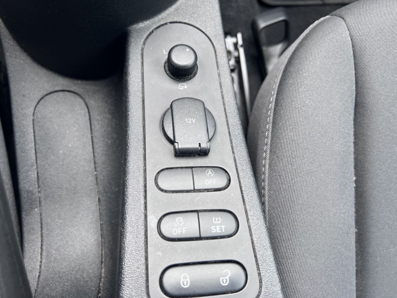 Photo 17 de l'offre de Seat Leon (2) 1.2 TSI 105 ECOMOTIVE STYLE COPA à 9990€ chez Carlyss automobiles Vitré