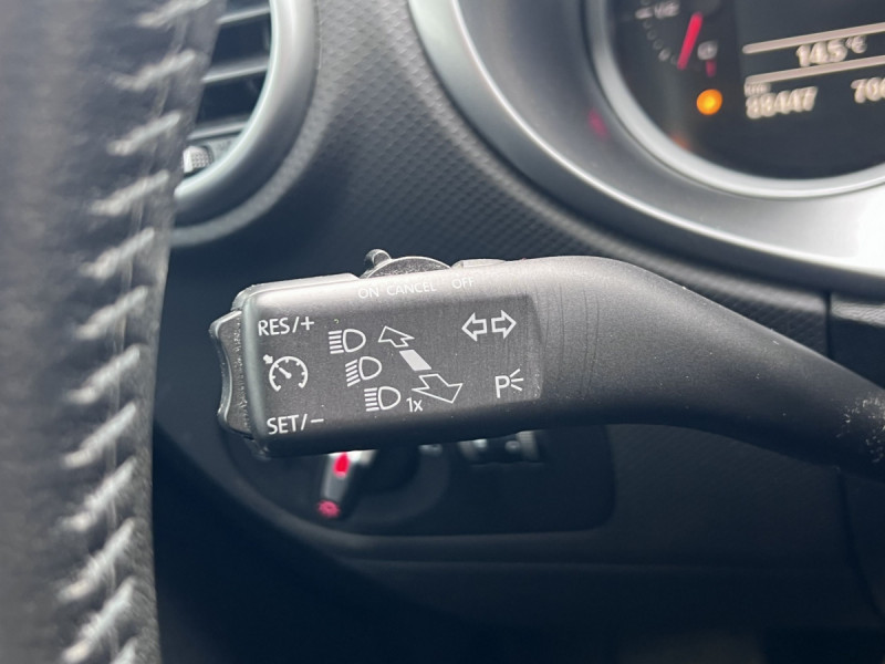 Photo 15 de l'offre de Seat Leon (2) 1.2 TSI 105 ECOMOTIVE STYLE COPA à 9990€ chez Carlyss automobiles Vitré