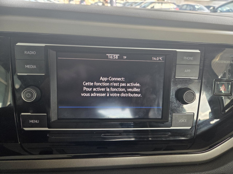 Photo 13 de l'offre de Volkswagen Polo (6) 1.0 TSI 95 Business à 12490€ chez Carlyss automobiles Vitré