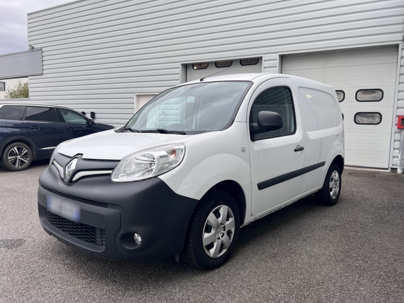 Photo 2 de l'offre de Renault Kangoo Express (2) 10825 euros HT Extra R-Link dCi 90 EDC à 12990€ chez Carlyss automobiles Vitré