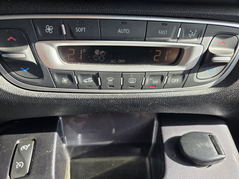 Photo 18 de l'offre de Renault Scénic Xmod (3) Bose Edition Energy dCi 130 eco2 à 9990€ chez Carlyss automobiles Vitré