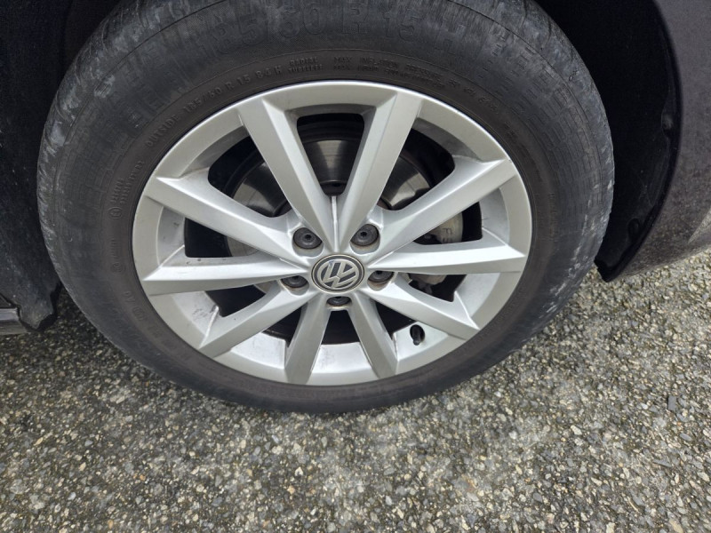 Photo 6 de l'offre de Volkswagen Polo (5) 1.0 60 Lounge à 10490€ chez Carlyss automobiles Vitré