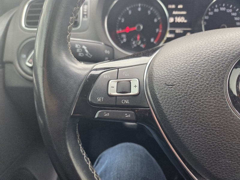 Photo 19 de l'offre de Volkswagen Polo (5) 1.0 60 Lounge à 10490€ chez Carlyss automobiles Vitré