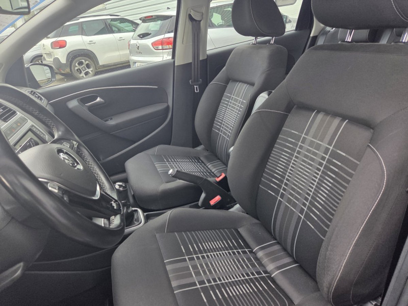 Photo 9 de l'offre de Volkswagen Polo (5) 1.0 60 Lounge à 10490€ chez Carlyss automobiles Vitré