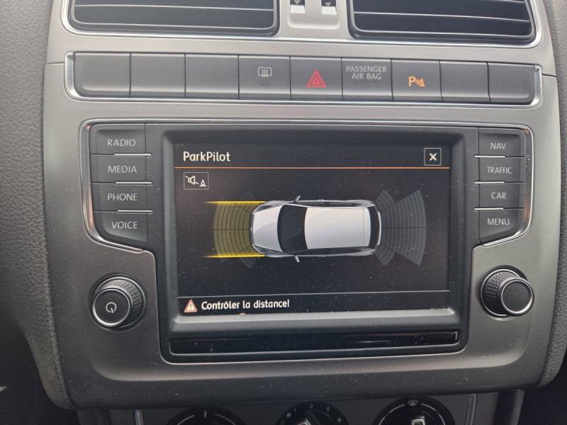 Photo 11 de l'offre de Volkswagen Polo (5) 1.0 60 Lounge à 10490€ chez Carlyss automobiles Vitré